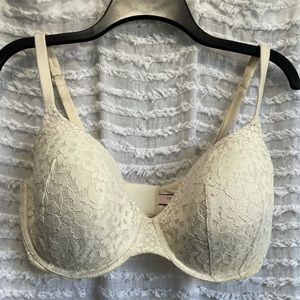 Off White Lace 36DDD Body by Victoria Bra
